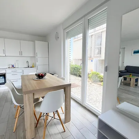 Apartmán Sea Around *