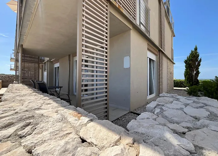 Sea Around * פובליאנה