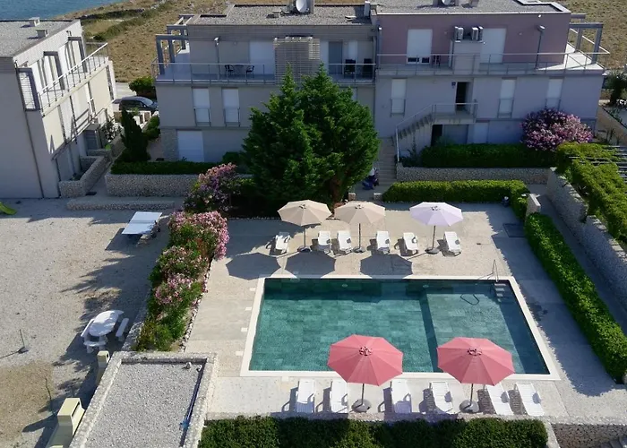 Sea Around דירה *